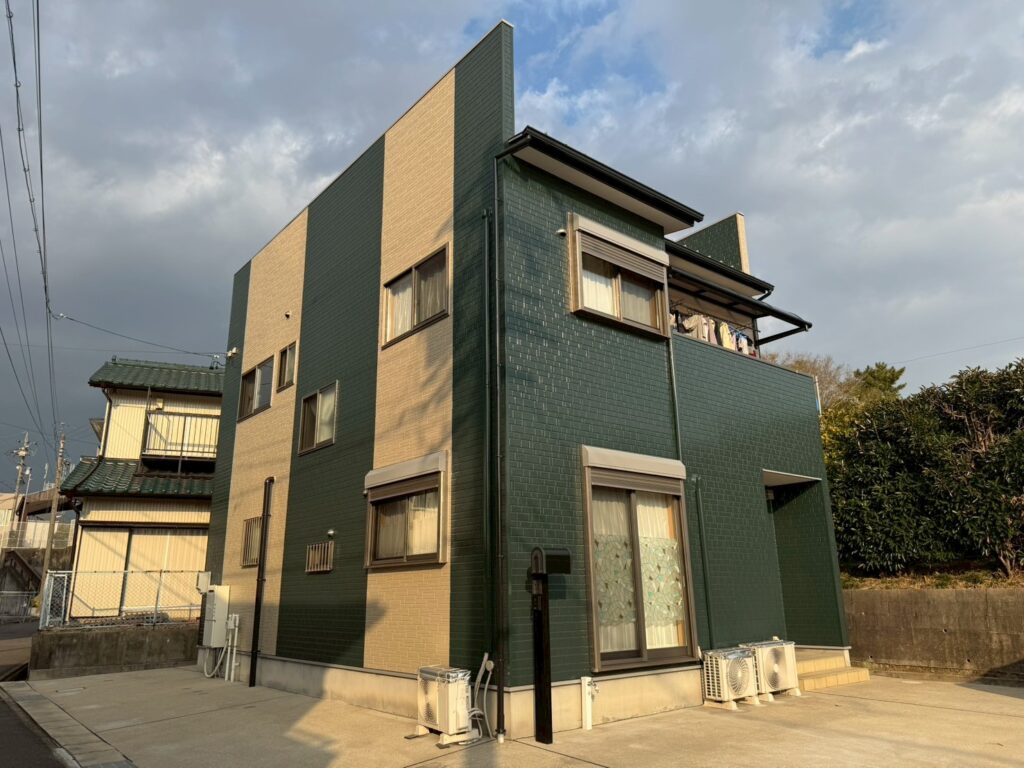 東海市　I様邸　外壁付帯部瓦棒塗装リフォーム